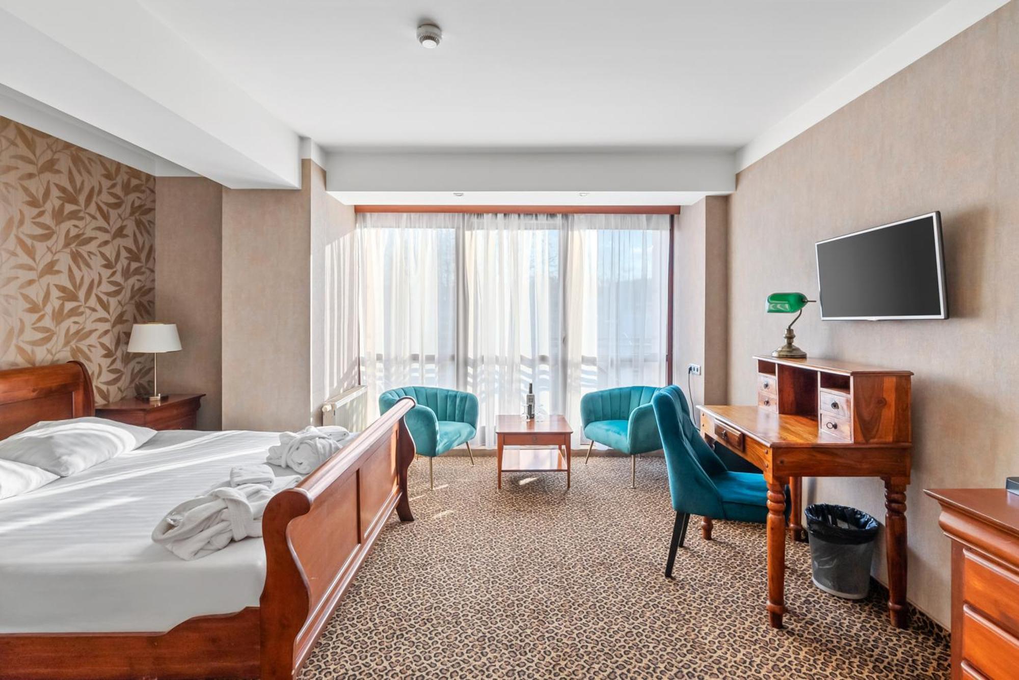 Hotel Diament Vacanza Katowice - Siemianowice เชียเมโนวิเซ สลอสเก ภายนอก รูปภาพ