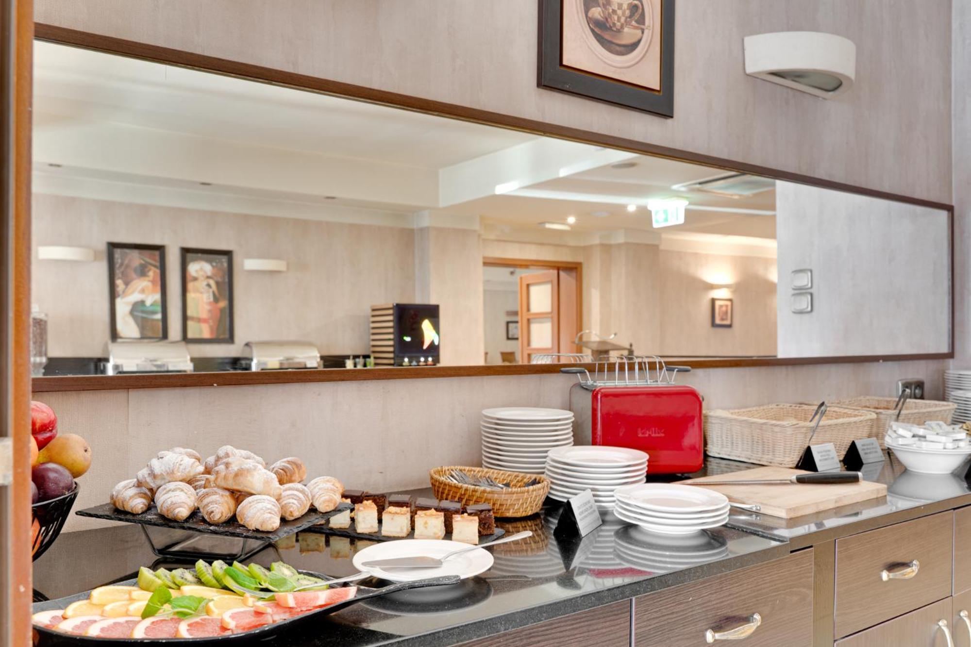 Hotel Diament Vacanza Katowice - Siemianowice เชียเมโนวิเซ สลอสเก ภายนอก รูปภาพ